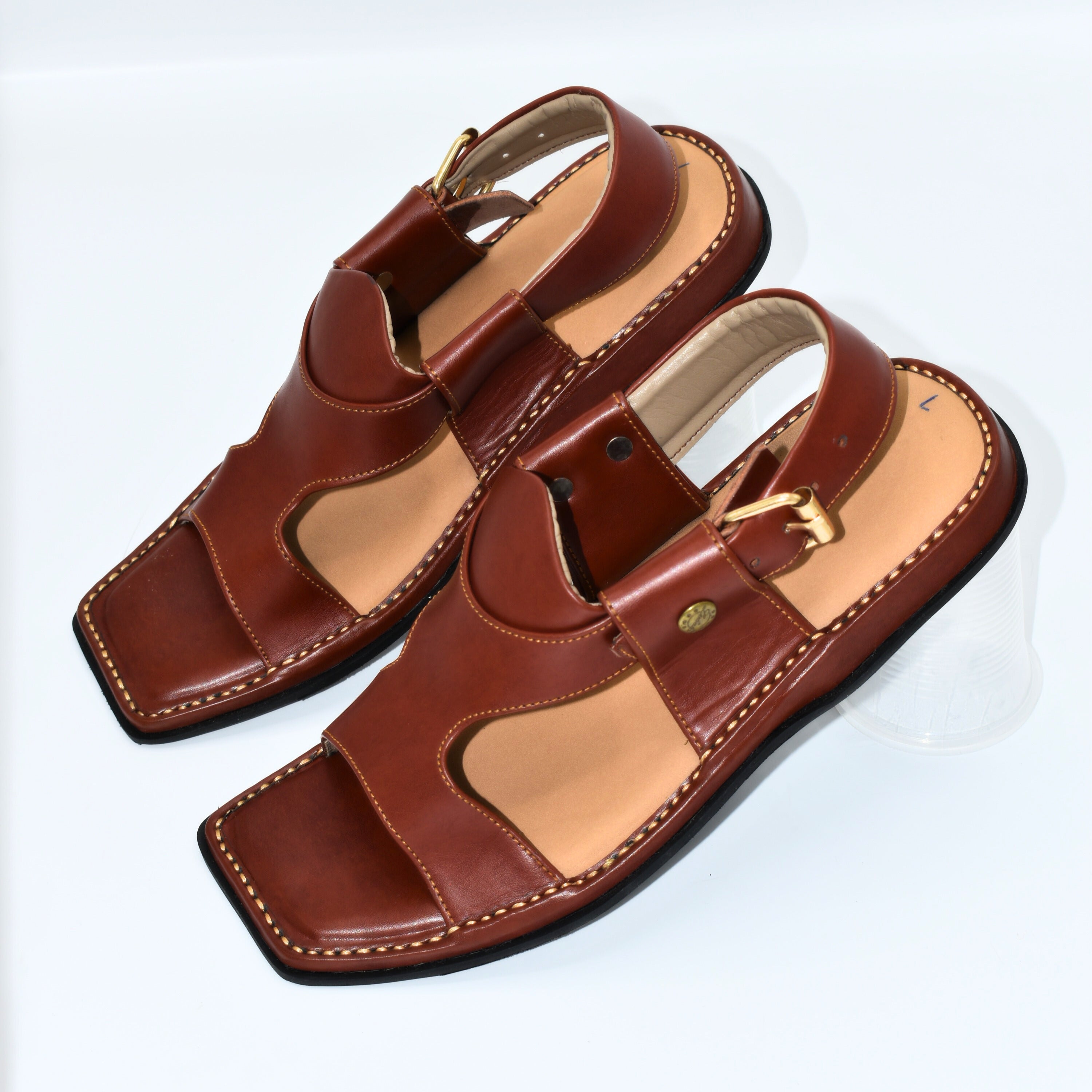 Pihno Black Panjedar Chappal