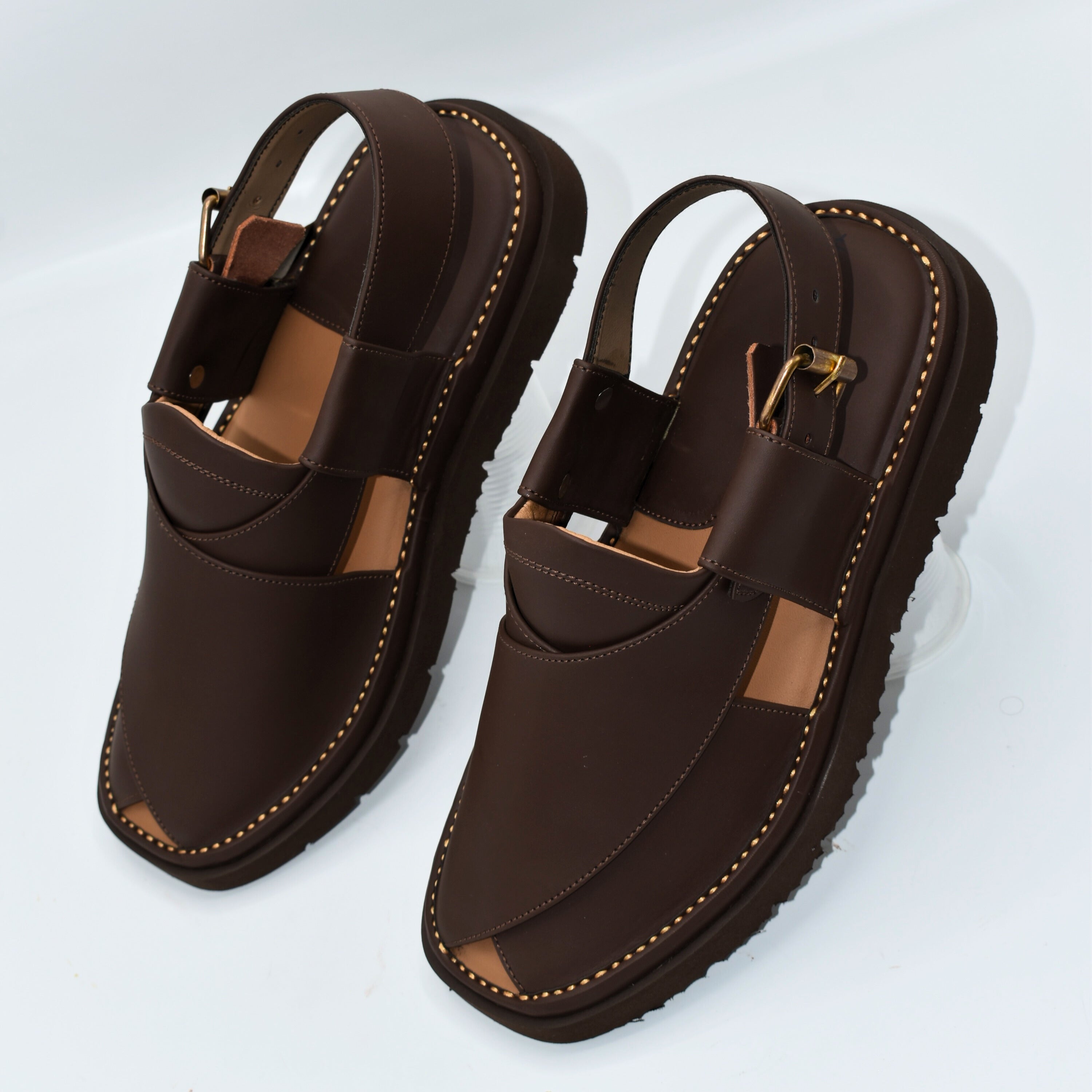 Pihno Gogo kaptan Sandal (Brown)
