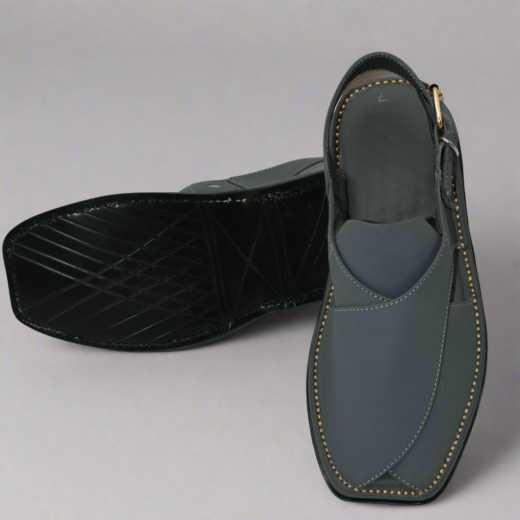 Pihno  Black Zardari chappal